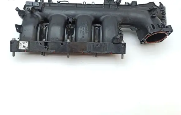 Mercedes-Benz A W176 Intake manifold A2700900737 092150