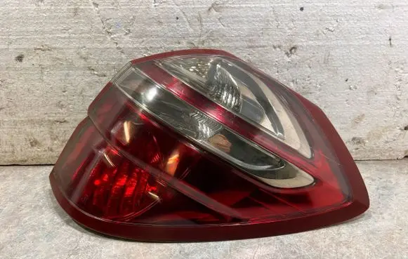 Subaru Legacy Rear/tail lights 22020952