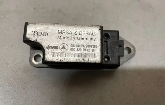 Mercedes-Benz E W210 Airbag deployment crash/impact sensor 0008209926