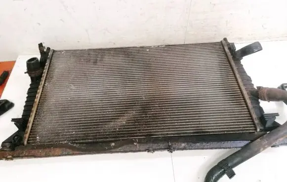 Ford Focus Coolant radiator 3M5H8005TL