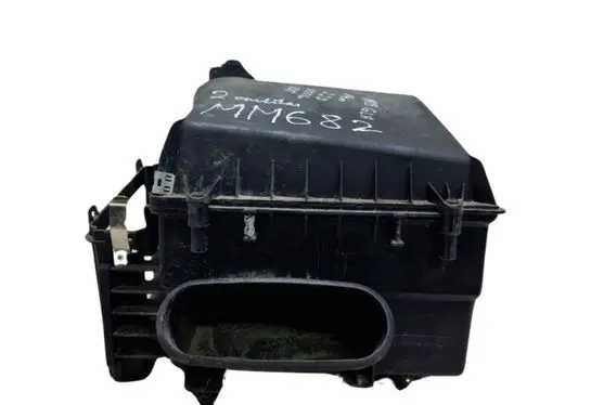 Mercedes-Benz GLA W156 Air filter box A6450900001