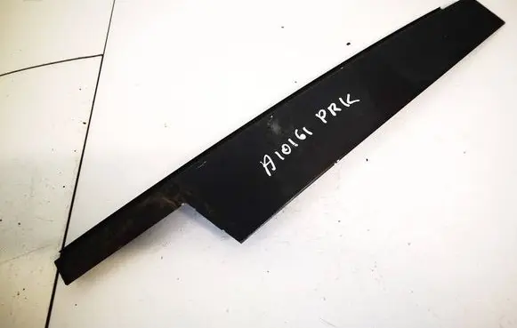 Fiat Bravo Front door glass trim molding 
