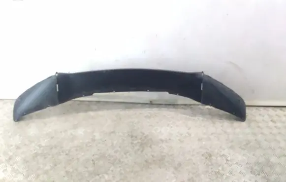Front bumper lip