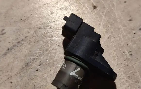 Mercedes-Benz E W211 Camshaft speed sensor A0031539728