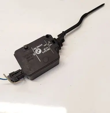 BMW 3 E46 Central locking motor 8372240 67118372240