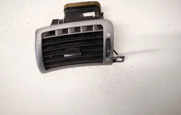 Peugeot 407 Dash center air vent grill 9644589577