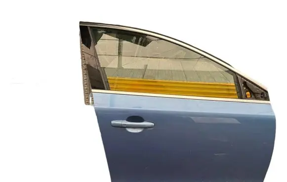 Volvo V40 Front door