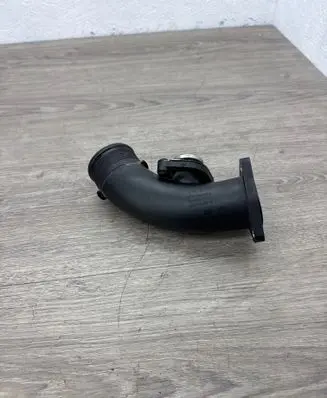 Volkswagen Polo V 6R Intercooler hose/pipe 04B145762B