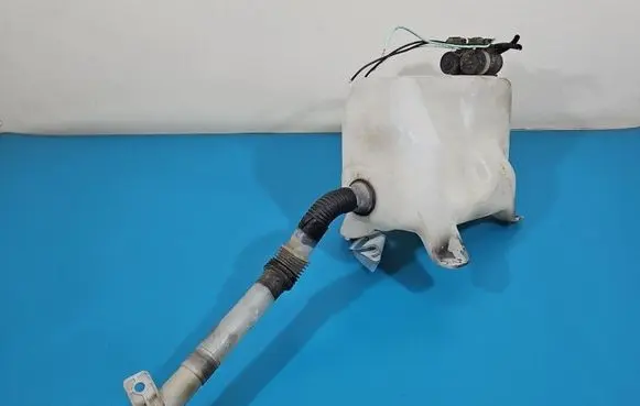 Honda FR-V Windshield washer fluid reservoir/tank IMPRK1528102