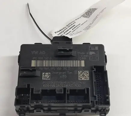 Porsche Cayenne (9Y0 9Y3) Door control unit/module 4M1959592D