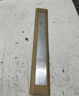 Mercedes-Benz ML W164 Front sill trim cover a1646803335
