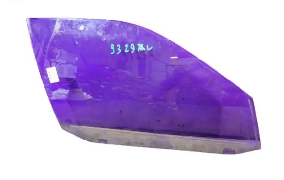 Seat Cordoba (6L) Front door window glass four-door
