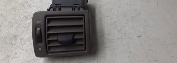 Volvo V50 Dashboard side air vent grill/cover trim
