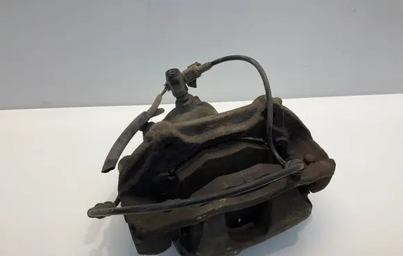 Mercedes-Benz E W211 Front brake caliper