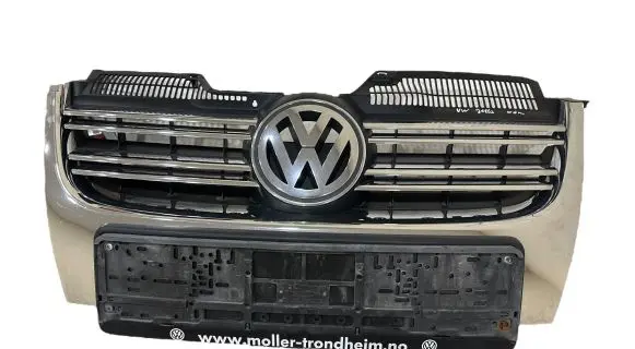 Volkswagen Jetta V Front bumper upper radiator grill 1K5853651