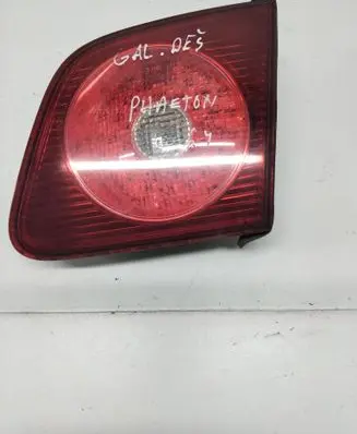 Volkswagen Phaeton Tailgate rear/tail lights 3D0945094B 575502 8D0945094B