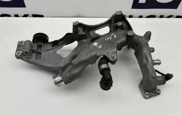 Mercedes-Benz GLA W156 X156 Generator/alternator bracket A6512011709