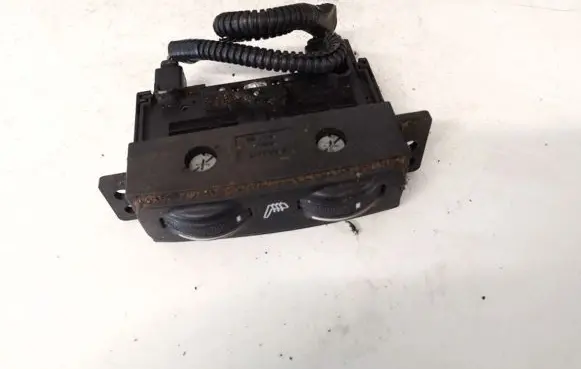 Toyota Avensis T250 Seat heating switch 453417