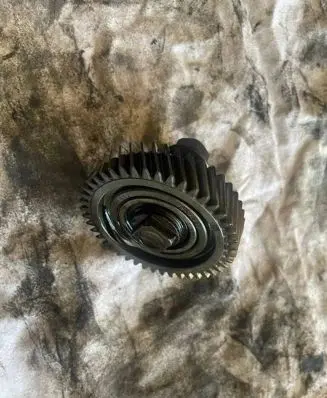 BMW 3 E90 E91 Timing chain sprocket 8509302