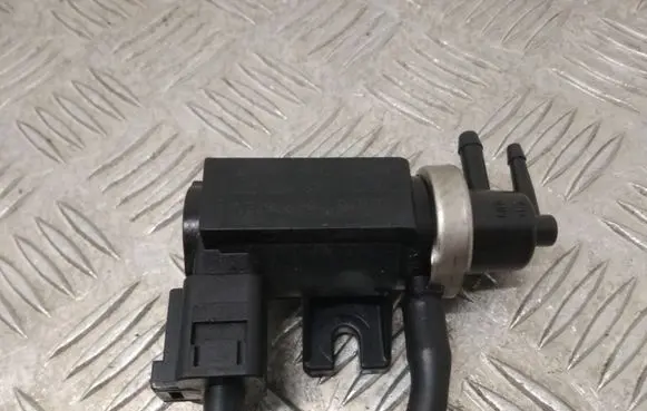 Skoda Fabia Mk1 (6Y) Turbo solenoid valve 1J0906627