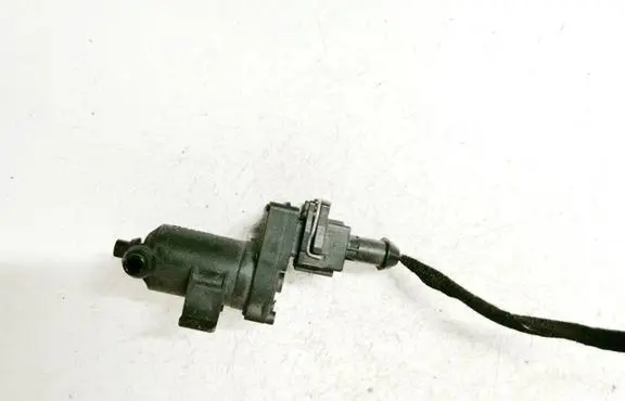 Mercedes-Benz E W210 Turbo solenoid valve a2028000178