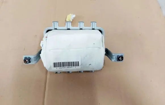 Suzuki Ignis Passenger airbag