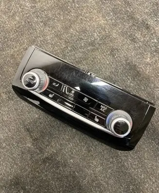 BMW 5 G30 G31 Climate control unit 6834536