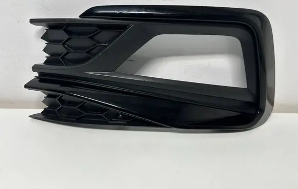 Volkswagen Polo VI Front bumper lower grill 2G0853665C