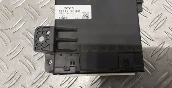 Toyota Verso Climate control unit 886500F160