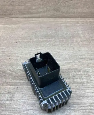 Opel Vectra B Glow plug pre-heat relay 09132691 51299008