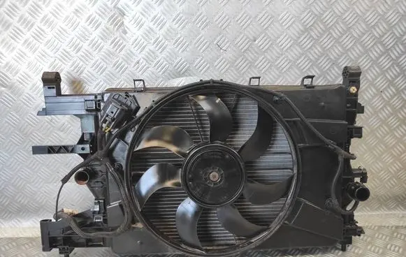 Opel Astra J Coolant radiator 13281773 1012B