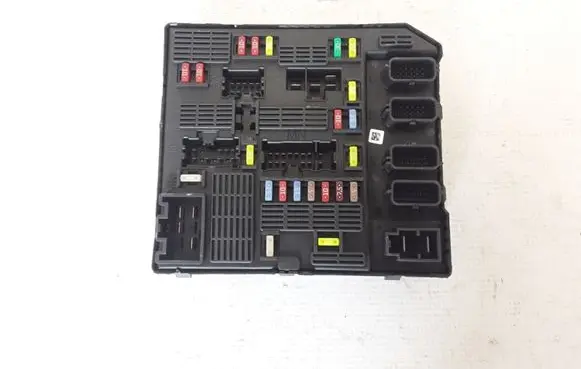 Renault Scenic III - Grand scenic III Fuse module 284B62342R