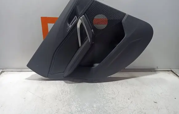 BMW X1 U11 Coupe rear side trim panel F015122
