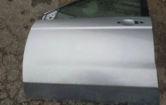 Honda CR-V Front door pilkos