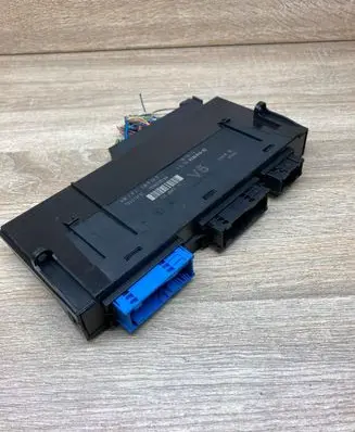 BMW 7 F01 F02 F03 F04 Comfort/convenience module 9286940 10681810 WithPlug