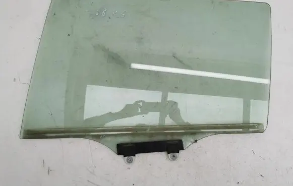 Honda Accord Rear door window glass