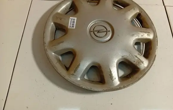 Opel Astra G R15 wheel hub/cap/trim 90498213