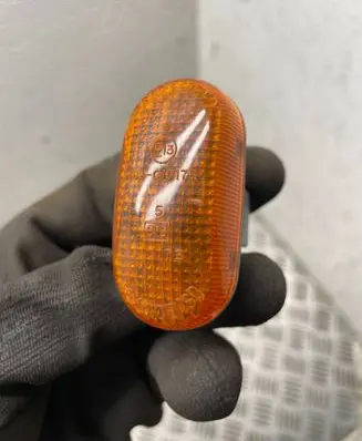Front fender indicator light
