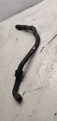 Volkswagen PASSAT B8 Engine coolant pipe/hose