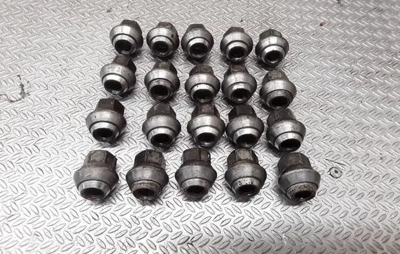 Ford Focus C-MAX Nuts/bolts 