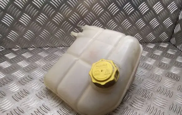 Coolant expansion tank/reservoir