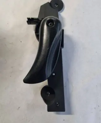 Engine bonnet (hood) release handle