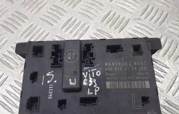 Mercedes-Benz Vito Viano W639 Door control unit/module 6398200126