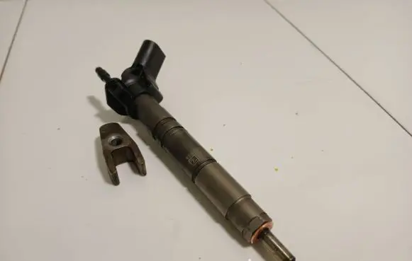 Mercedes-Benz ML W164 Fuel injector 0986435355 231031