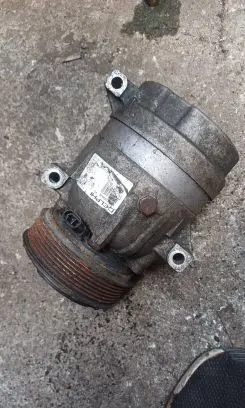 Renault Megane I Air conditioning (A/C) compressor (pump)