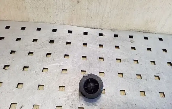Front door high frequency speaker