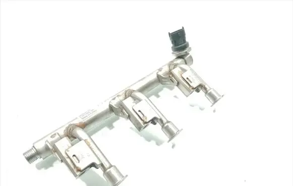Ford Focus Fuel main line pipe CM5G-9H487-HB