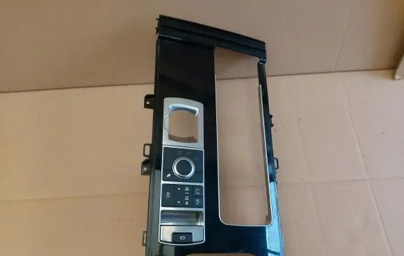 Land Rover Range Rover Sport L494 Center console