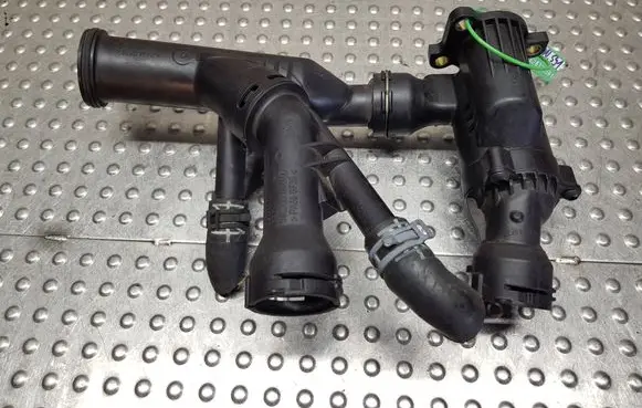 Audi A3 S3 8V Thermostat housing S26370591 04L121026Q 04L121111H