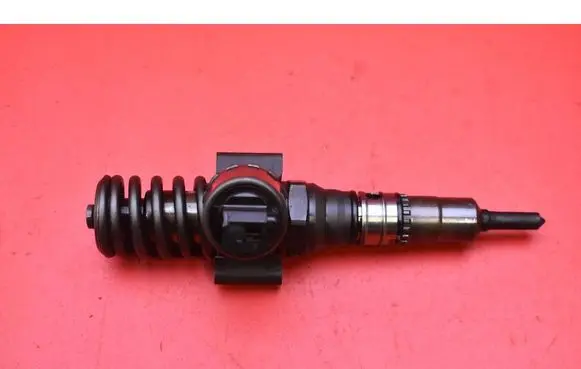 Audi A3 S3 8P Fuel injector 03G130073B